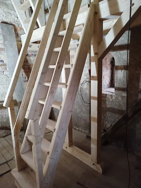 Bild in der Bildergallerie zu Kirche Niesky: Stabilität und Erhalt durch professionelle Turmsanierung