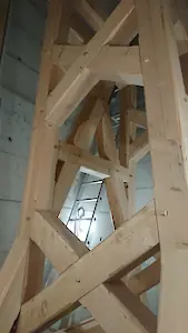 Bild in der Bildergallerie zu Restaurierung des Glockenstuhls der Kirche Sankt Markus, Berlin