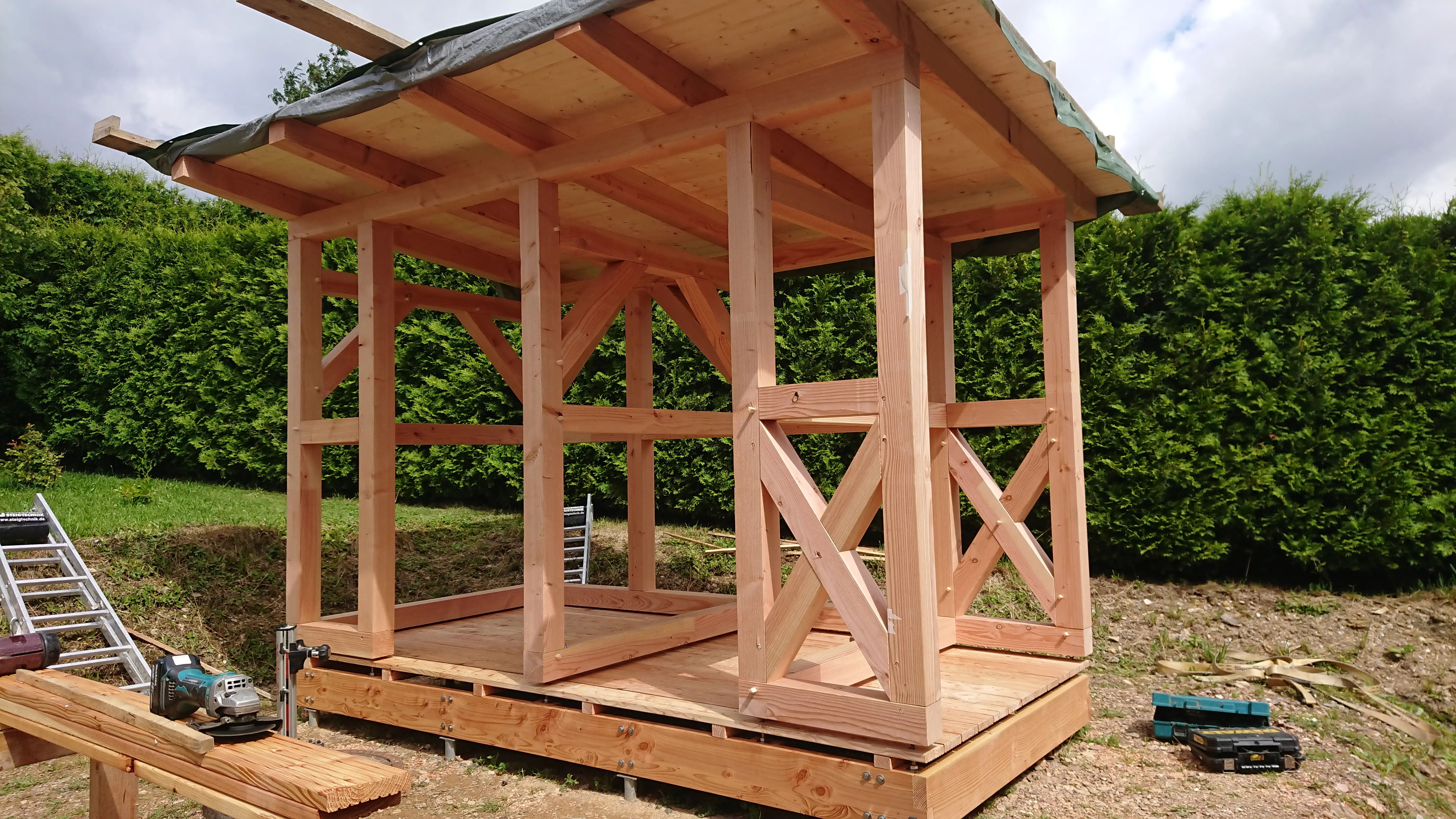 Bild in der Bildergallerie zu Fachwerk-Gartenschuppen Neubau in Lärche