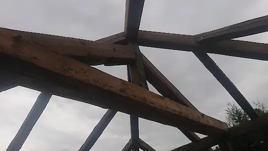 Bild in der Bildergallerie zu Fachwerkgrillhütte Neubau mit Altholz