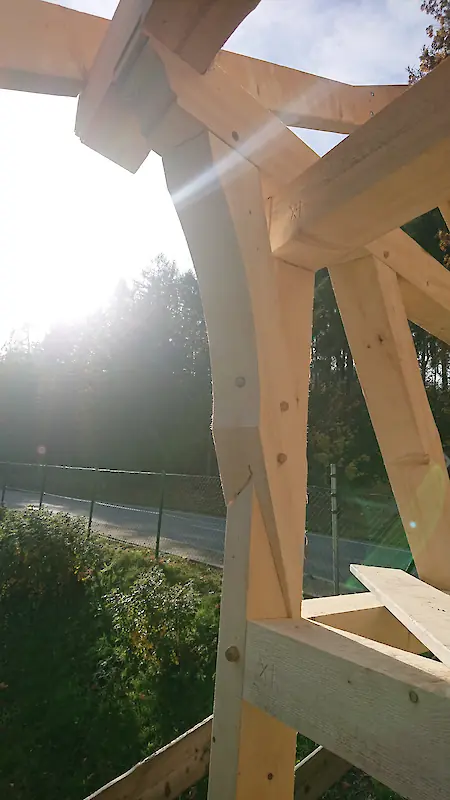 Bild in der Bildergallerie zu Fachwerkcarport Neubau in Fichte